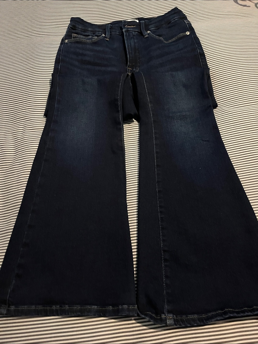 GA Dolly Parton jeans - Picture 3 of 5